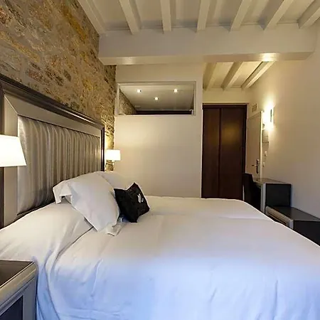 Montenegro Compostela Hotel