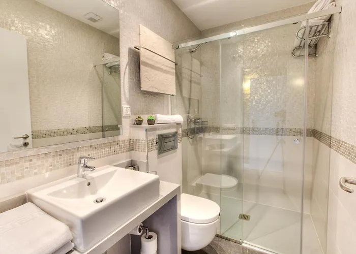 モンテネグロ コンポステーラ