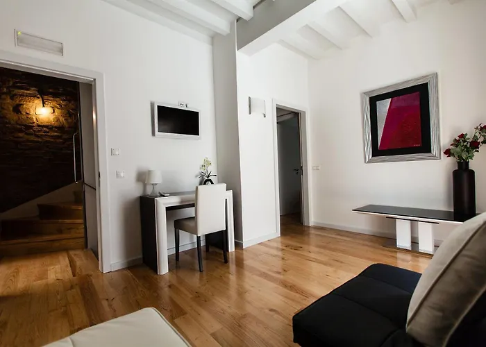 Montenegro Compostela 2*