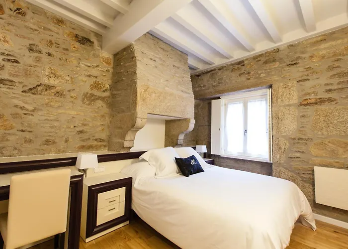 Otel Montenegro Compostela 2*